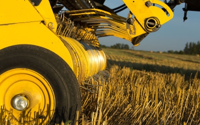 二手挖掘機進口報關(guān)公司