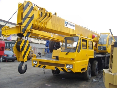 大型吊車可以進(jìn)口清關(guān)嗎？怎么搬運(yùn)？